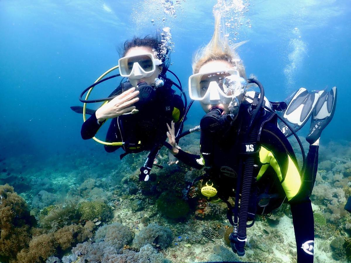 Pamanilao And Padoy'S Dive Camp Hotel Batangas Buitenkant foto